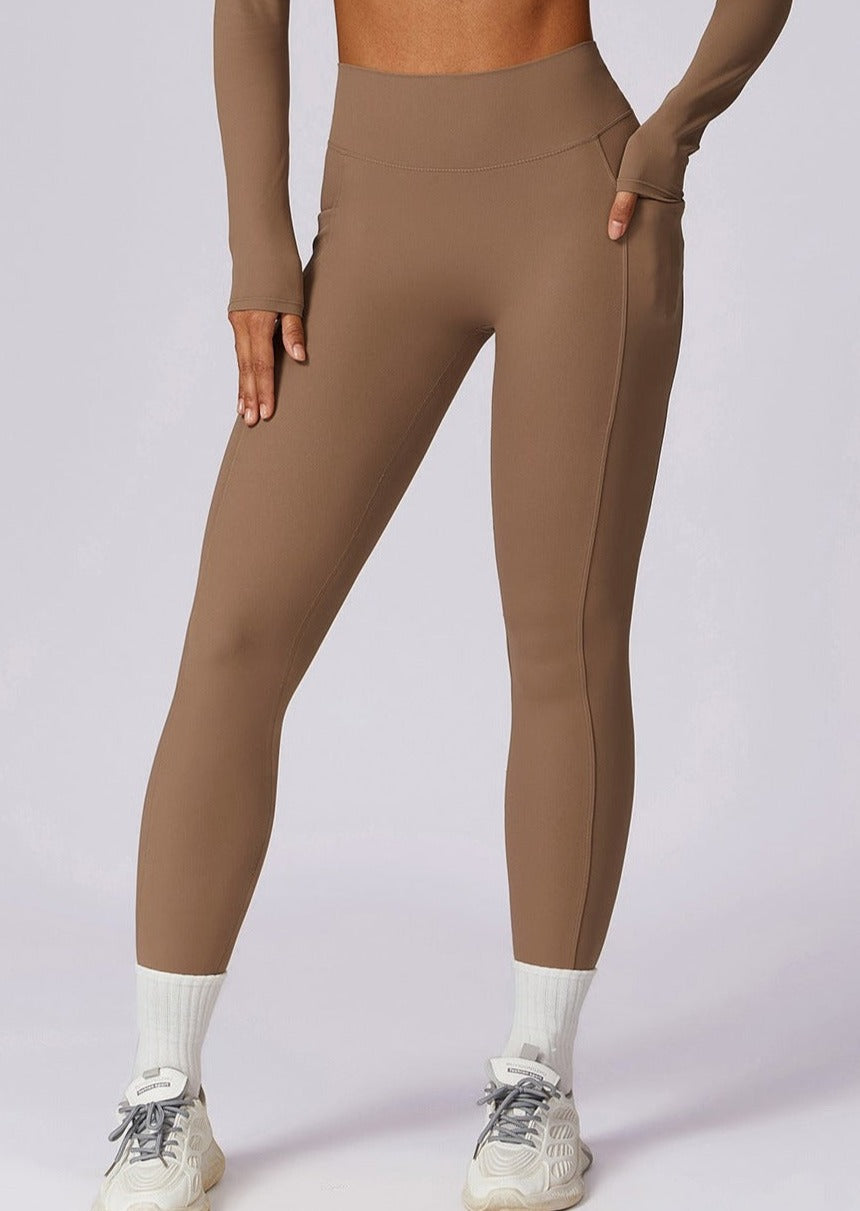 T-shirt with built-in sports bra - Elite