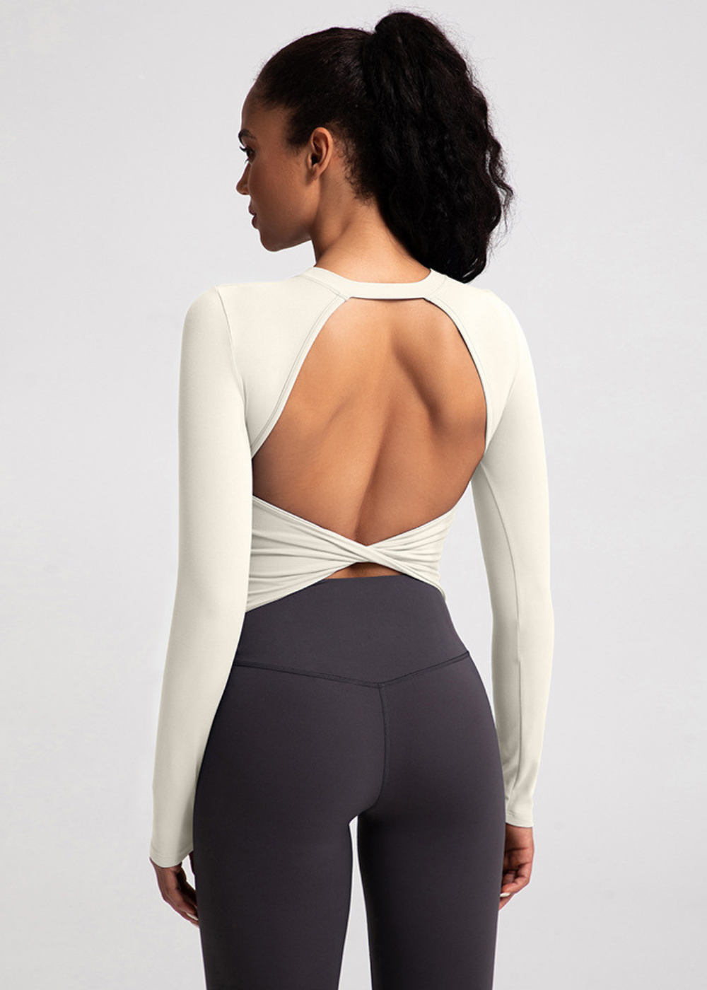 Knot T-shirt - Long Sleeve - Built-in Bra